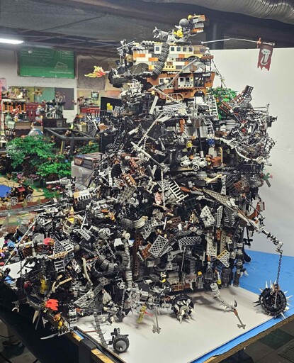 This is a mobile fortress that resides in the apocalyptic scraps realm